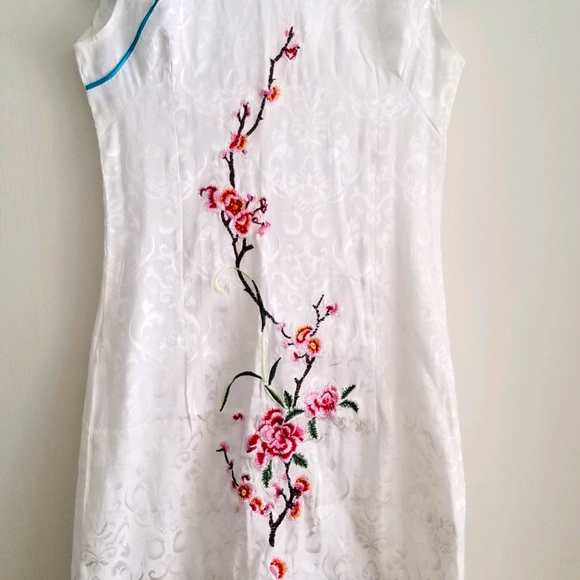 **SOLD White Jin He Chinese Dress, Size S - Picture 2 of 9